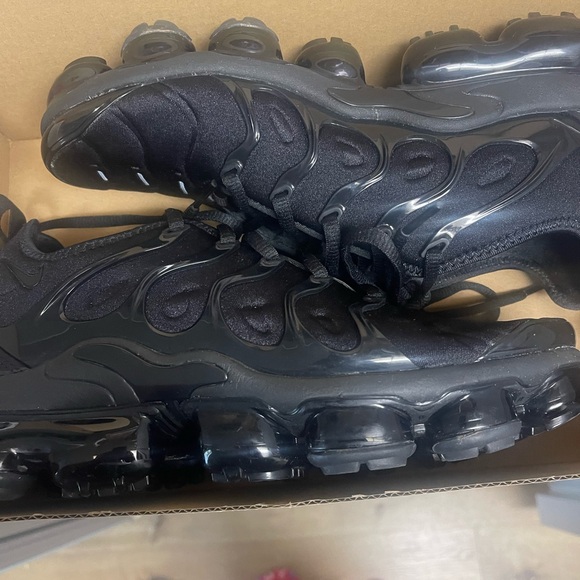 Nike Air Vapormax Plus - Picture 8 of 9